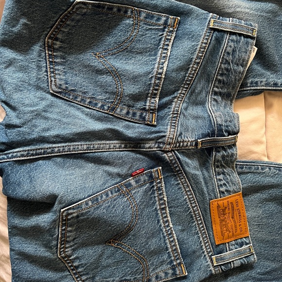 Levi straight leg Jean size 29 - Picture 5 of 6